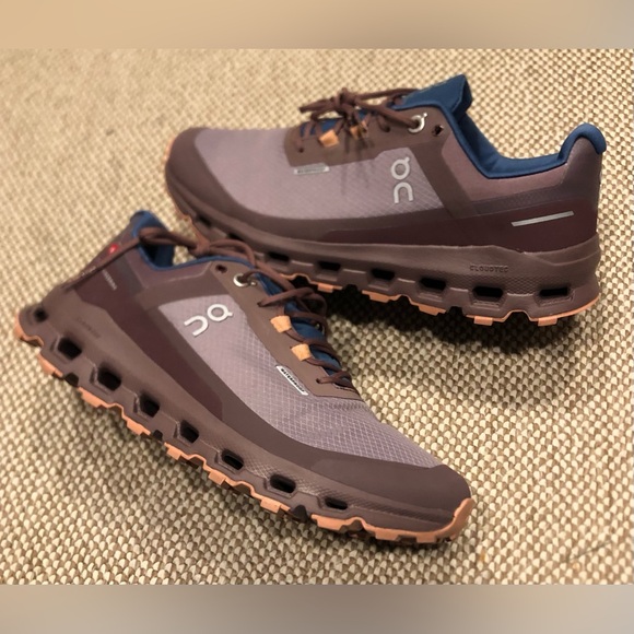 On  Cloudvista Waterproof Trail Running Shoes - Picture 8 of 16